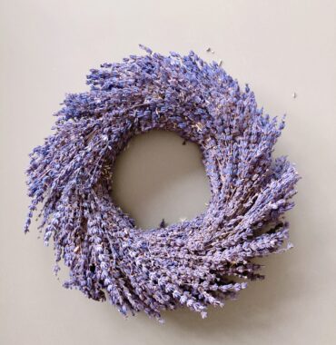 Dried lavender wreath Ø 30cm - Handmade wreath made from fragrant lavender