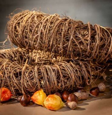 Large natural wreath woven from willow and elm branches Ø 50 cm