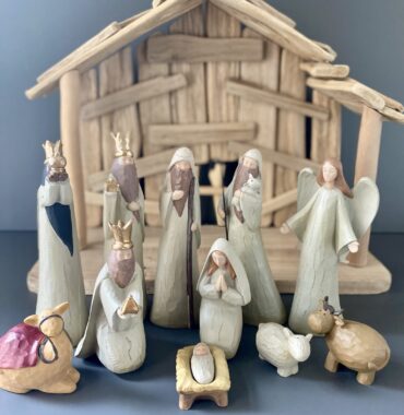 Classic crib figurine set 12 pieces - Christmas crib made of driftwood
