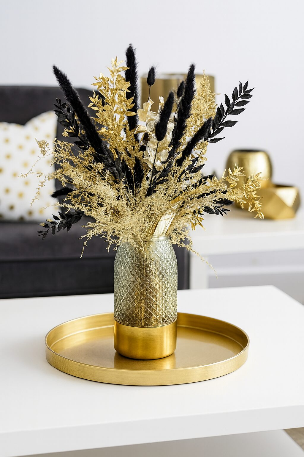 XL Trockenblumenstrauß "Monte-Carlo" Moderner Trockenstrauß in schwarz-gold, handgebunden