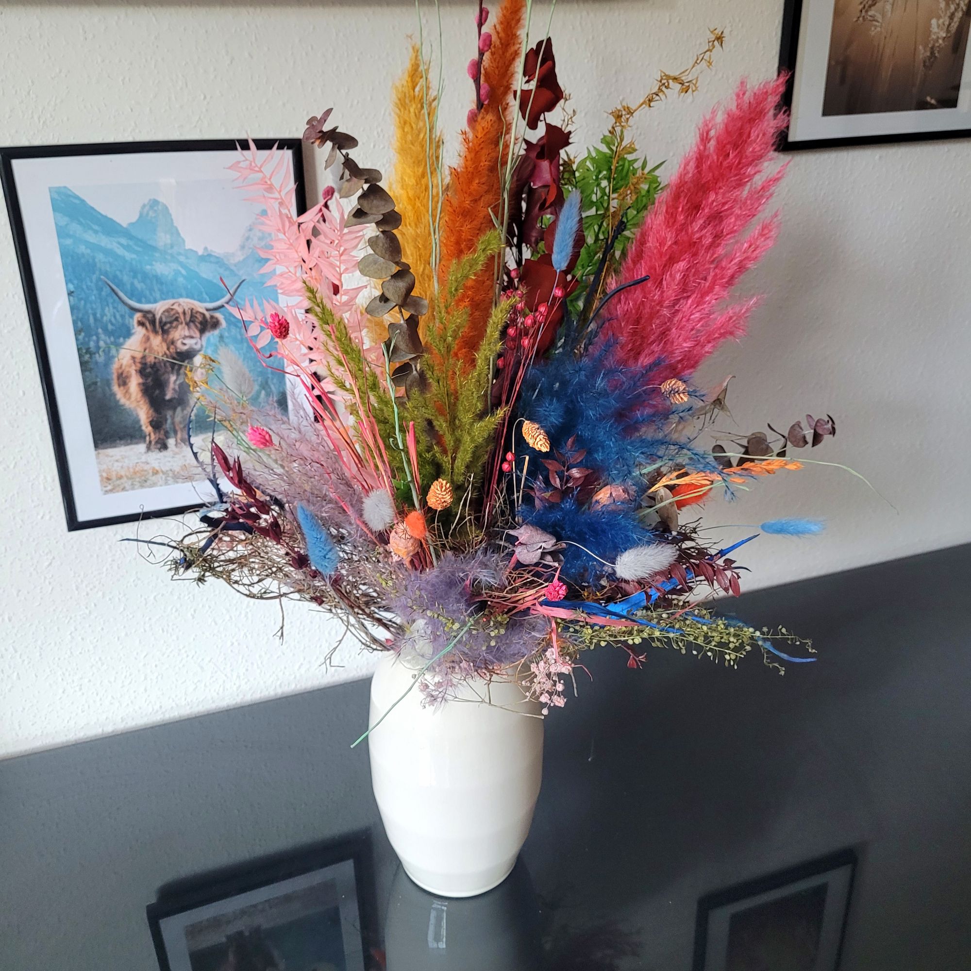 Bunter Trockenblumenstrauß "Carnevale" Farbige Dekoration mit Pampasgras & Eukalyptus – Bild 5