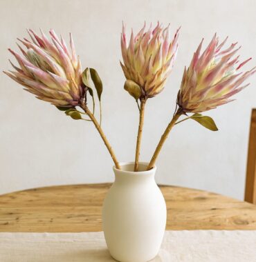 Dried Protea flower in pink - dried flowers - large blossom - 3 pieces - tropical flower