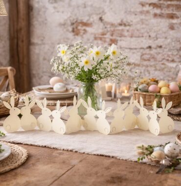 Hasenreihe Papier weiß, Osterdekoration Tischdeko Ostern, Papierhasen Deko